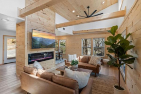 NEW! Modern cabin with two decks, bar & game room!
